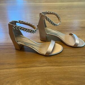 Jewel Badgley Mischka Bradley Embellished Evening Heel Shoe | Never Worn